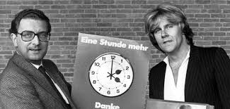 Von wann bis wann ist es morgens, mittags und abends? Zeitumstellung Wie Es In Deutschland Zum Unbeliebten Zeitsalat Kam Welt