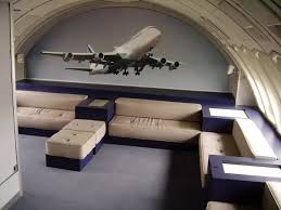 An iconic aircraft, loved by many, it is sadly now being retied by many airlines. What Is In The Upper Deck In A Boeing 747 Quora