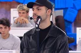 Listen to music by raffaele renda on apple music. Chi E Raffaele Renda Di Amici 20 Biografia Instagram E Curiosita