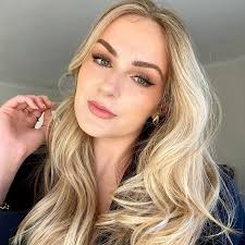 Sally Jo's Instagram, Twitter & Facebook