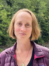 Getting To Know Amanda Lou Doster & Her New Book, Everything Begins  Somewhere