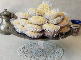 Maybe you would like to learn more about one of these? Salem Bonjour On Continue Dans Notre Lancee Et Je Vous Propose Des Ghribias Ou Ghribas De Chez Nous On En Trouve Be Ghribia Recette Ghribia Recette Gateau Sec