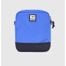Les sacs bandoulière pour homme dont tout le monde parle ! Sac Bandouliere Homme Logo Bleu Electrique Diesel 3 Suisses