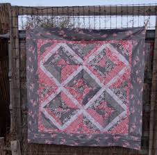 Free printable simple patchwork quilt patterns. 45 Easy Quilt Patterns For Beginners Allfreesewing Com