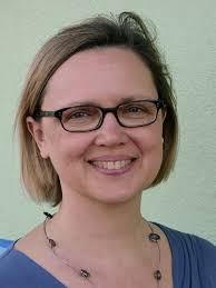 Lara Allen's Instagram, Twitter & Facebook