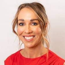 Stella Hoffmann's Instagram, Twitter & Facebook