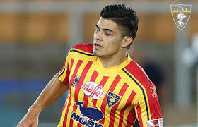 Da un paio di giorni i giocatori del lecce, in piccoli gruppi, sono tornati allo stadio per allenarsi in forma individuale: Serieb Lecce Un Giocatore Positivo Al Covid 19 Squadra In Isolamento Tutto Calcio Dilettanti