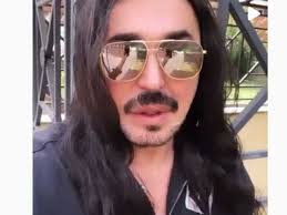 Giovanni scialpi, best known as scialpi or shalpy, is an italian singer, born 14 may 1962 in parma, italy. Vigna Clara Due Chiacchiere Con Scialpi Cantante Coach E Produttore