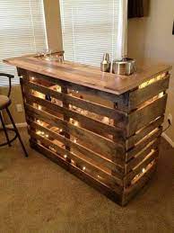 Bau bar colazioni dolci e salate aperitivi birra e vino alta qualità. Mobel Aus Paletten Kleine Getranke Bar Zu Hause Bauen Mobel Aus Paletten Bar Aus Paletten Diy Paletten