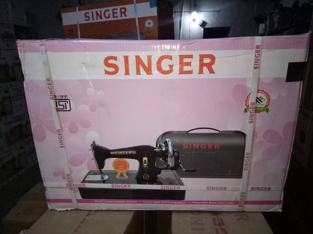 Singer Halfshutal Machine product image
