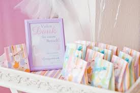 Bored guests=unsuccessful baby shower=should have had an agenda! Was Ist Eine Babyparty Baby Belly Party Blog