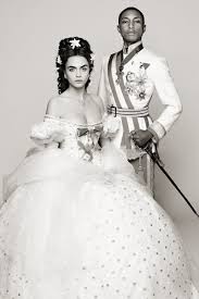 Ventas irresistibles sissi emperatriz con más de un 60%% de descuento en una gran selección de productos para el hogar. Cara Delevingne Encarna A Sissi Emperatriz Para Chanel Vogue Espana