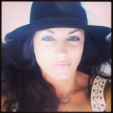 Lori Vitello (loriv77)