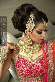 The trick lays in visual emphasizing the difference between long and short strands. 101 Indian Wedding Hairstyles For The Contemporary Bride How To Choose The Perfect Wedding Hairstyle Bling Sparkle