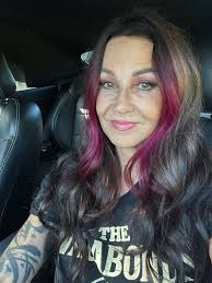 Folk-rock artist seeking musicians in Nashville