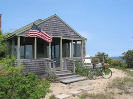 Charming Ocean Front Cottage 1 Minute Homeaway Cape Cod Beach Cottage Exterior Beach Cottage Decor Cottage Rental