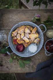 Der Beste Kaiserschmarrn Mit Hausgemachtem Zwetschgenroster Und Apfelmus Zwetschgenroster Kaiserschmarrn Kaiserschmarrn Rezept