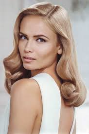 When it comes to wedding hairstyles for short hair, many brides and bridesmaids might think there aren't a whole lot of options available to them. Chic And Easy Wedding Guest Hairstyles Wedding Estates