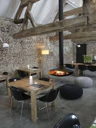 20 Cheminees Suspendues L Element Central Du Salon En Hiver