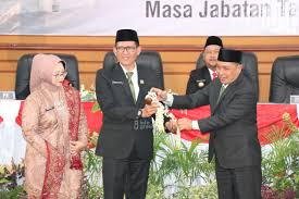 Rapat Paripurna Perdana, Abdullah Hamdi Ditunjuk Jadi Ketua DPRD Gresik  Sementara