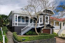 Black And White House Exterior Nz Black Villa Nz Gray House Exterior Weatherboard House House Paint Exterior