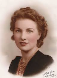 Elizabeth Schwantes's Instagram, Twitter & Facebook