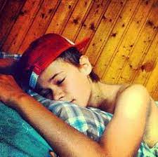 He began very popular of instagram where he started uploading photos from the age of 13. Benjamin Lasnier