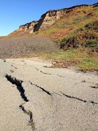 San Andreas Fault Line In Daly City Ca San Andreas Fault San Andreas Daly City