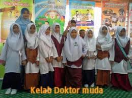 Kemahiran teknik memulihkan pernafasan dan jantung (cardio pulmonary. Kelab Doktor Muda Sk Rampayan Menggatal 2014 Sk Rampayan Menggatal Kota Kinabalu