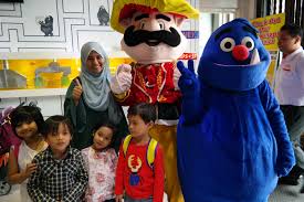 34 open jobs for customer service in melaka. Mamee Celebrates Hari Mamee In Conjunction With Mother S Day And Its 45th Anniversary At Mamee Jonker House