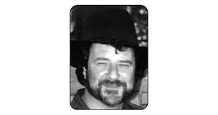 Julie Lomax's Instagram, Twitter & Facebook