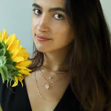 Collar de piedra lunar arcoíris, gargantilla pequeña de piedra lunar,  cadena de oro de 14 quilates o colgante de cadena de plata esterlina,  joyería pequeña de piedra lunar