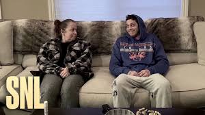 Amy waters davidson comes to the spotlight in front of the media after she got married to a famous american personality but she got much fame after the success of her son pete davidson. Snl Pete Davidson No Longer Lives With His Mom Look Inside His New 1 2 Million Apartment