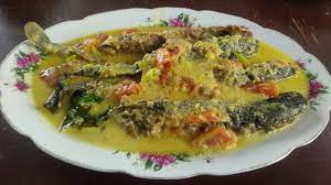 Resep mangut lele goreng berkuah santan pedas kreasi bumbu kuning. Lele Kuah Kuning Resep Sederhana Youtube