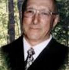 Retrouvez également toutes les informations pratiques sur les funérailles (date, horaire, lieu) et laisser des messages de condoléances aux familles. Avis De Deces De Clement Poirier La Maison Commemorative Familiale Fournier
