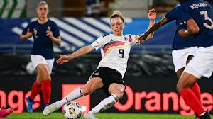 Doch neben gutem essen und einer tradition als europäische kulturnation sieht sich frankreich mit anhaltenden. Fussball Deutsche Frauen Verlieren Gegen Frankreich Sport Sz De