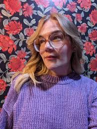 Lola Walsh's Instagram, Twitter & Facebook