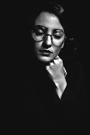 Black Background Girl Pictures Download Free Images On Unsplash Portrait Portrait Pictures Portrait Images