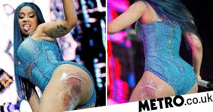 Jun 28, 2021 · cardi b shaking it while performing pregnant. Cardi B Reveals Large Bum Tattoo At Mid State Fair Performance Metro News