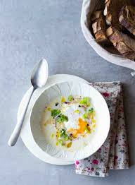 Veloute D Asperges Blanches Oeuf Poche Pousses De Printemps Veloute D Asperges Blanches Veloute Asperges Oeuf Poche