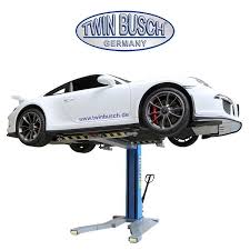 Ponte sollevatore elettroidraulico ragno a pantografo per parcheggiare due auto in un unico box in versione parallela oppure basculante per. Ponte Sollevatore A 1 Colonna 2 5 T Super Basso Mobil