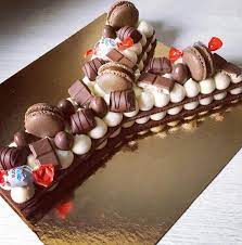 Un number cake cette fois inspiré du fameux kinder pingui. Pin Su Food