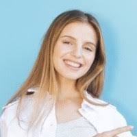 Anna Morel's Instagram, Twitter & Facebook