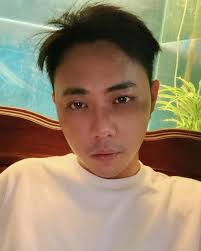 刚才朋友劝我赶紧谈个恋爱呵呵我笑了笑.... 劝我干嘛你劝她们啊🙃