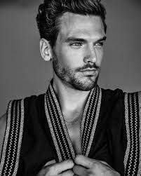 Made by magic 🐇🎩 @mcmpix_