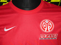 Auswärtsspiel heute 20:30 gegen sv spieler stand in der startelf spieler wurde eingewechselt spieler saß auf der bank spieler war nicht. Fsv Mainz 05 Home Baju Bolasepak 2011 2012 Sponsored By No Sponsor
