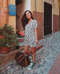 Bibi breijman en waylon verwachten samen een kindje. Outfit Bibi Breijman Outfits Style Short Sleeve Dresses