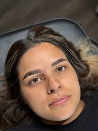 Does anyone do brow lamination and uses sensitive wax?? Asking for a friend  TIA ☺️