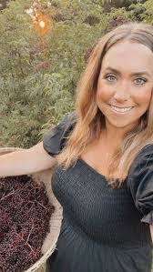 Marie Thrower's Instagram, Twitter & Facebook