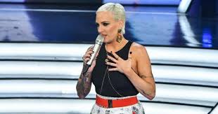 Tóth gabriella tóth verának, az első megasztár nyertesének húga. Toth Gabi
